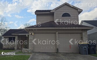 22111 Bridgebrook Dr in Spring, TX - Building Photo