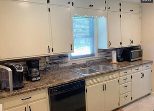 1128 Highland Ave in Mankato, MN - Building Photo - Building Photo