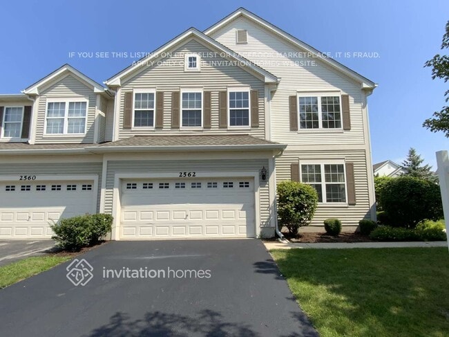 property at 2562 Hillsboro Blvd