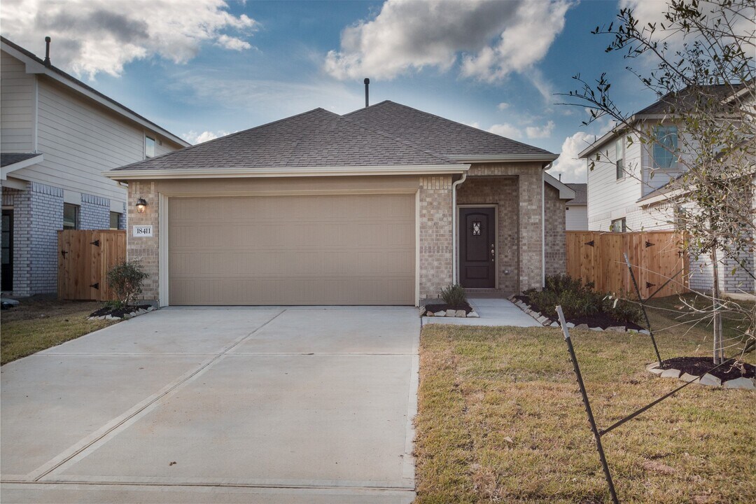 18411 Cobalt Cove Ln in Hockley, TX - Building Photo