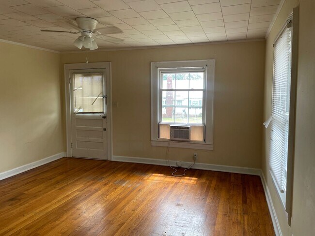 525 Weaver Ave in Archdale, NC - Building Photo - Building Photo