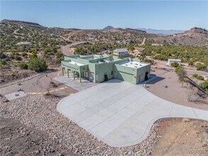 4310 E Tomahawk Dr in Kingman, AZ - Building Photo - Building Photo