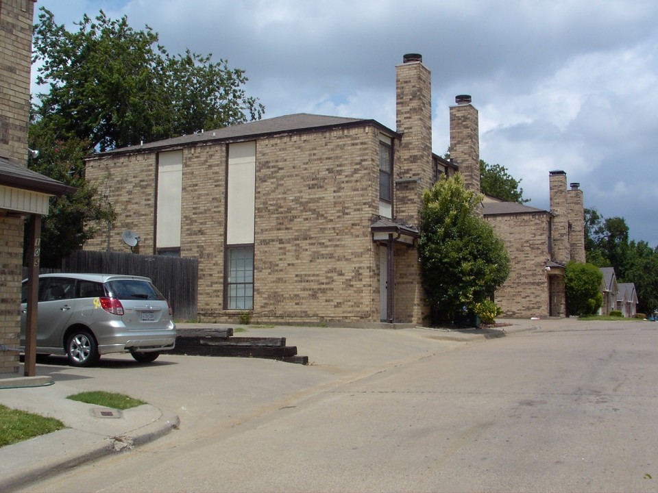 Country Bend in Duncanville, TX - Foto de edificio