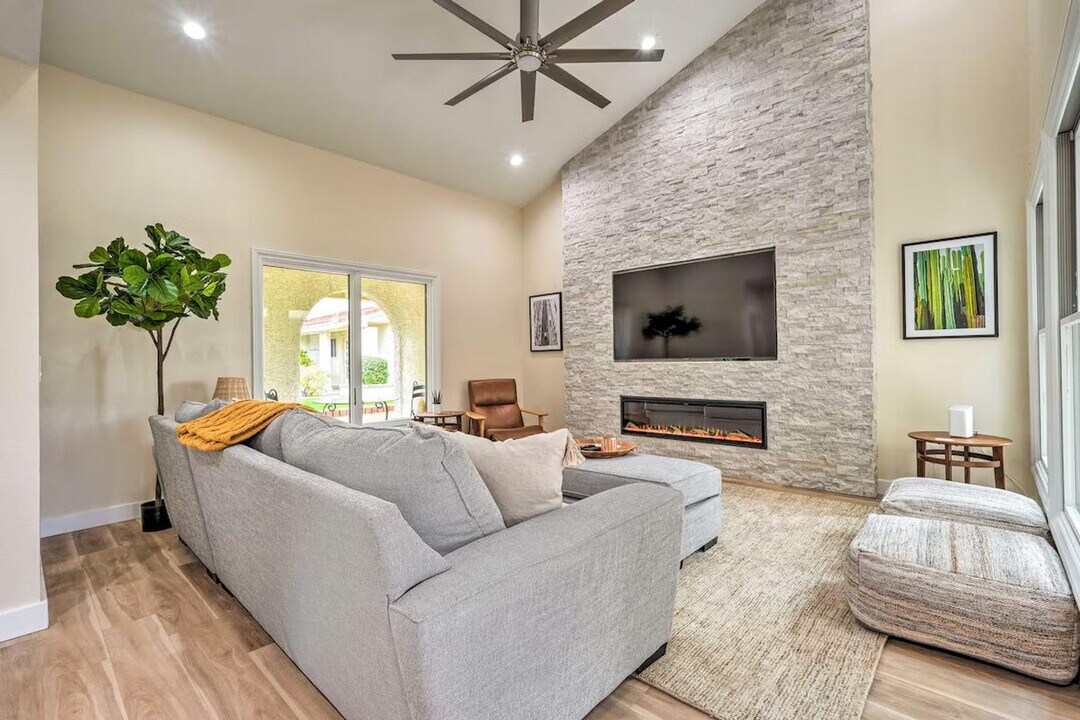 7833 E Foxmore Ln in Scottsdale, AZ - Building Photo