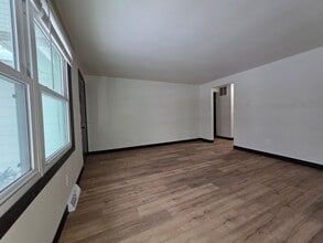 1213-1215-1215 S Erie St in De Pere, WI - Building Photo - Building Photo