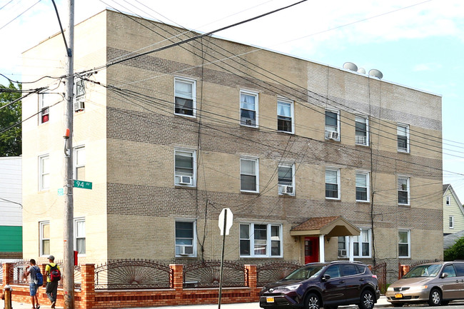 212-42 94th Ave in Queens Village, NY - Building Photo - Building Photo