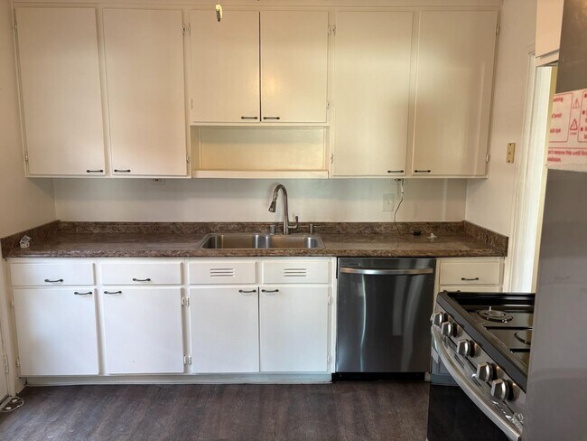 616 Manzanita Ave in Sunnyvale, CA - Building Photo - Building Photo