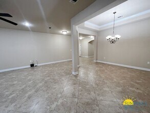 6054 Diamante Dr in Crestview, FL - Building Photo - Building Photo