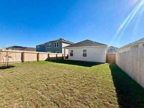 7727 Fern Xing in San Antonio, TX - Building Photo - Building Photo