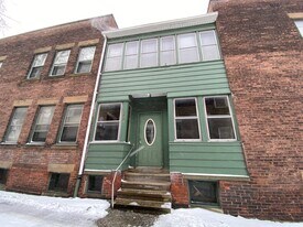 2224 Murray Hill Rd in Cleveland, OH - Building Photo