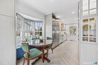 44 Davenport Dr in Stamford, CT - Building Photo - Building Photo