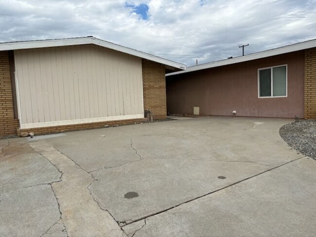property at 1455 Laramie Ave