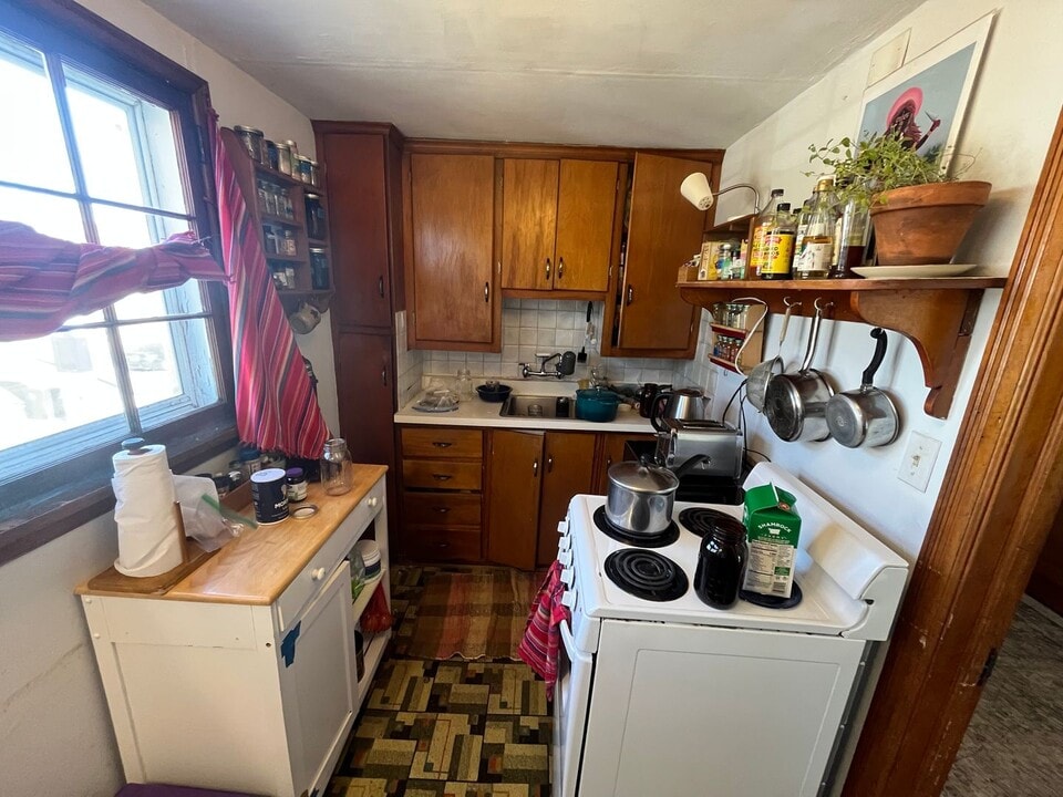 1330 Selby Ave in St. Paul, MN - Building Photo