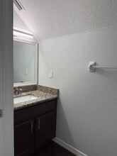 11641 Declaration Dr in Tampa, FL - Foto de edificio - Building Photo