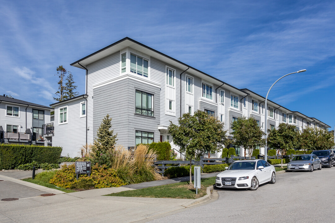 Clayton Walk in Surrey, BC - Building Photo