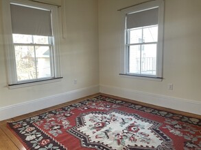 32 Glen Rd, Unit #1 in Boston, MA - Building Photo - Building Photo
