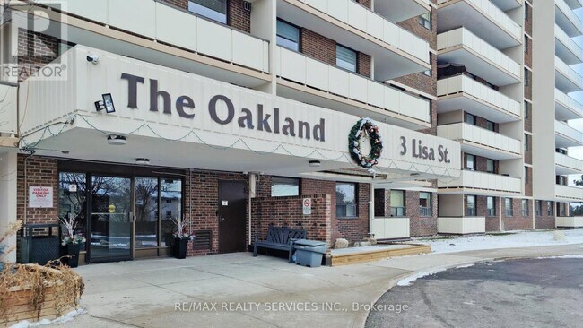 3 Lisa St. in Brampton, ON - Building Photo - Building Photo