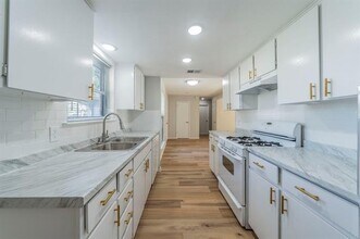 802 Birchwood Dr in Garland, TX - Building Photo - Building Photo