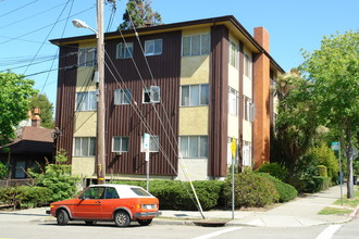 2546 Warring St. in Berkeley, CA - Building Photo - Building Photo