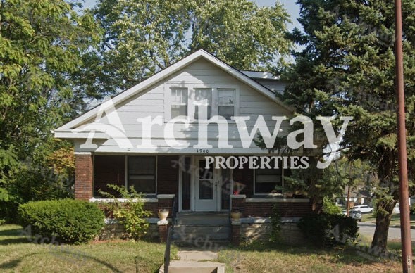 property at 1900 Grandview Blvd