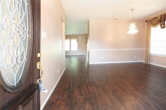 9307 Floral Crest Dr in Houston, TX - Building Photo - Building Photo