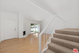1646 Palisades Dr in Los Angeles, CA - Building Photo - Building Photo