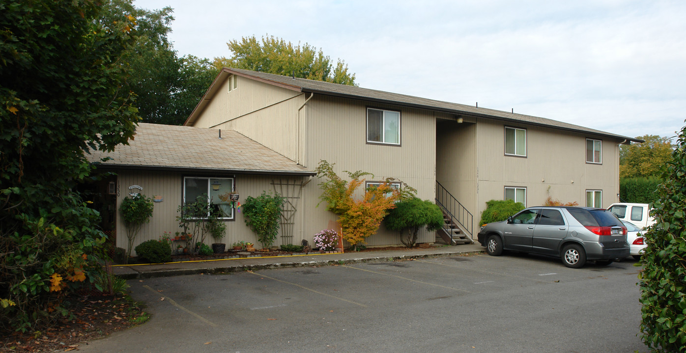 1338-1350 Plaza St NW in Salem, OR - Building Photo