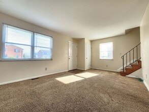 2527 Sonora Dr in Grove City, OH - Building Photo - Building Photo