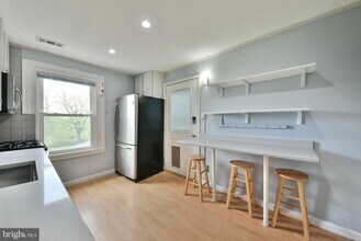 9 W Wissahickon Ave in Flourtown, PA - Building Photo - Building Photo
