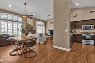 1138 E Amberwood Dr, Unit 1027 in Phoenix, AZ - Building Photo - Building Photo