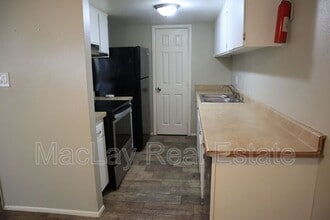 4625 E Jones Ave in Phoenix, AZ - Foto de edificio - Building Photo