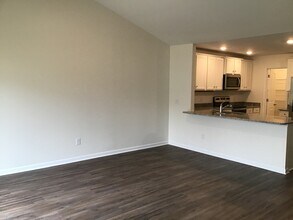 1220 Dogwood Neck Dr in Navassa, NC - Foto de edificio - Building Photo