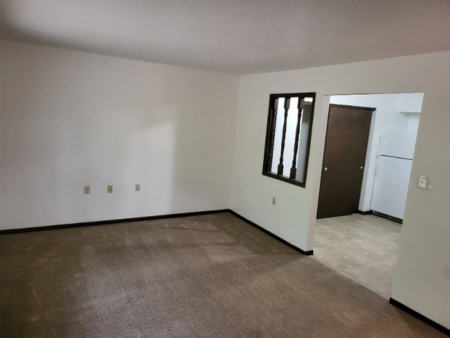 property at 1102 W McPherson St