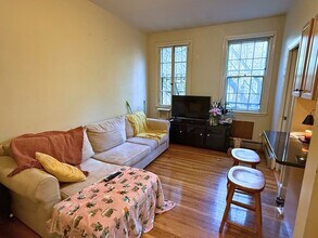 97 W Cedar St in Boston, MA - Building Photo - Building Photo