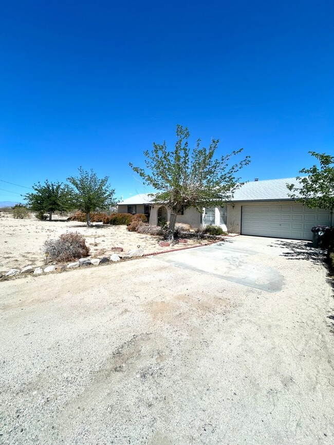 70130 Cottonwood Dr in Twentynine Palms, CA - Building Photo - Building Photo