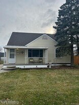 22216 Revere St in St. Clair Shores, MI - Building Photo