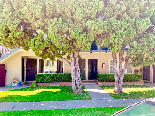 Shelley Apartments in Garden Grove, CA - Building Photo - Building Photo