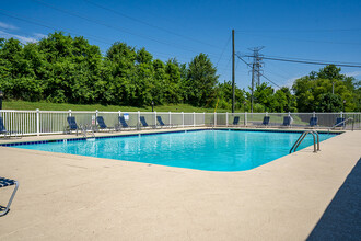 Rivergate Meadows in Goodlettsville, TN - Foto de edificio - Building Photo