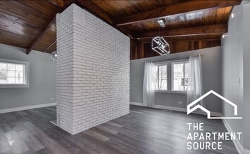 702 Hammerschmidt Ave in Lombard, IL - Foto de edificio - Building Photo