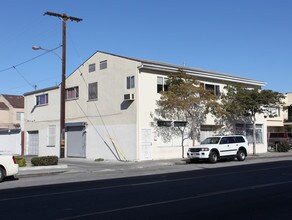 Arbor Vitae Apartments in Inglewood, CA - Building Photo - Building Photo