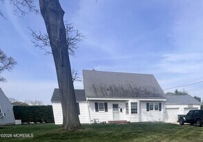 239 Pinewood Ave in Ocean Township, NJ - Building Photo