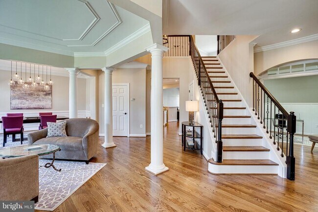 24897 Pinebrook Rd in Chantilly, VA - Building Photo - Building Photo