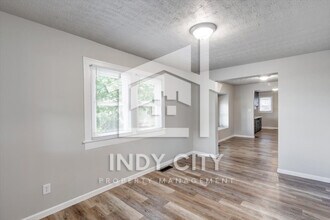 4109 Rockville Rd in Indianapolis, IN - Building Photo - Building Photo