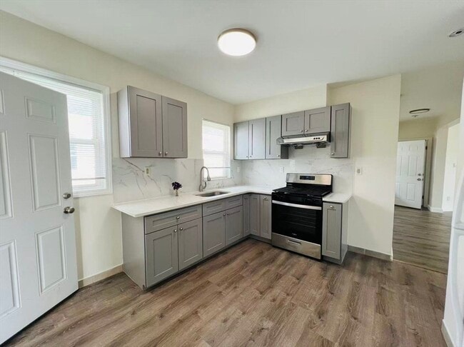 539 Washington St in Quincy, MA - Building Photo - Building Photo