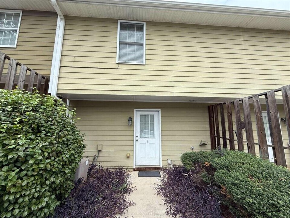 105 Westchester Dr in Athens, GA - Building Photo