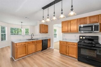 4849 Lilly Stem Dr in Auburn, GA - Building Photo - Building Photo