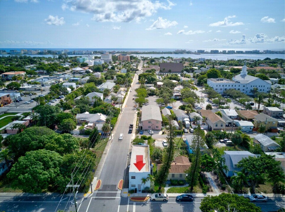 102 S K St in Lake Worth, FL - Building Photo