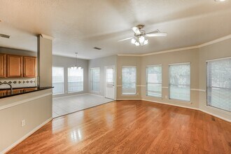 9111 Point Park Dr in Houston, TX - Building Photo - Building Photo