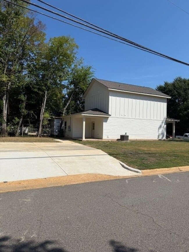 1524 3rd Ave in Tuscaloosa, AL - Building Photo - Building Photo