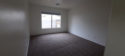 4430 E Van Buren Ave, Unit 102 in Las Vegas, NV - Building Photo - Building Photo